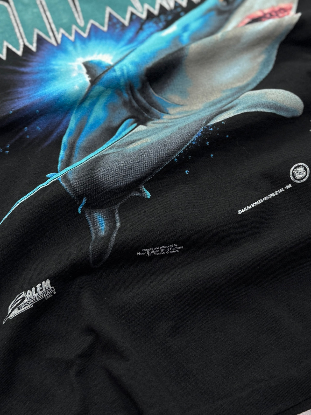 Vintage 1992 Salem X San Jose Sharks NHL Graphic Tee (M)