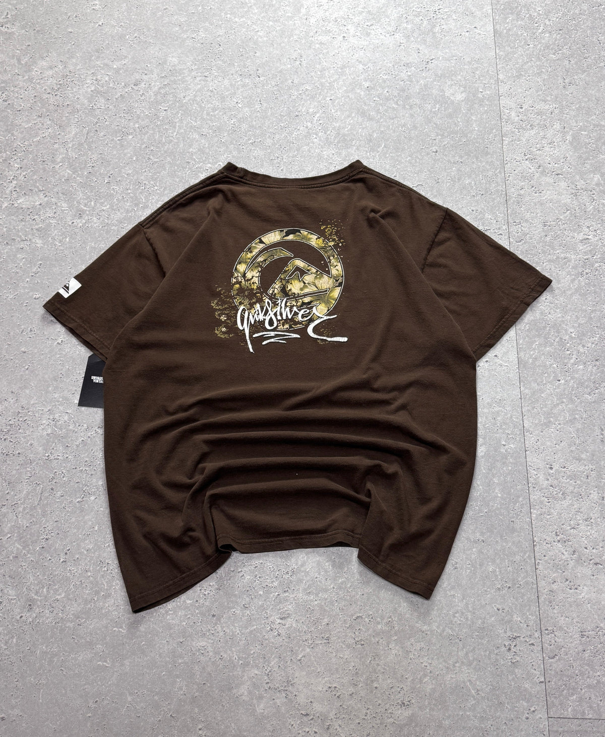 Vintage 2000s Quiksilver Surfwear Logo Tee (L)