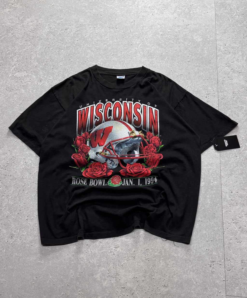 Vintage 1994 Wisconsin Badgers College Rose Bowl Graphic Tee (L)