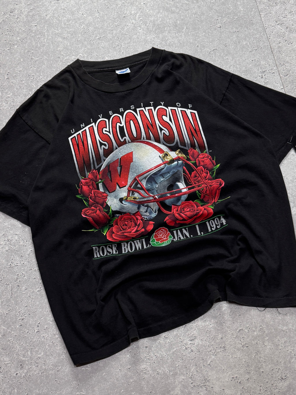 Vintage 1994 Wisconsin Badgers College Rose Bowl Graphic Tee (L)