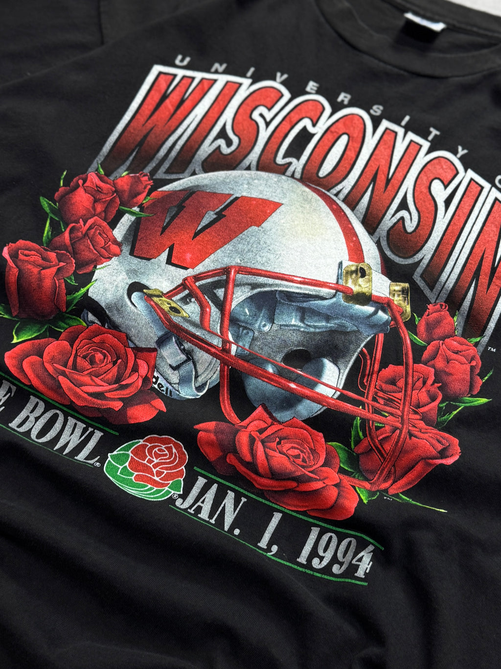 Vintage 1994 Wisconsin Badgers College Rose Bowl Graphic Tee (L)