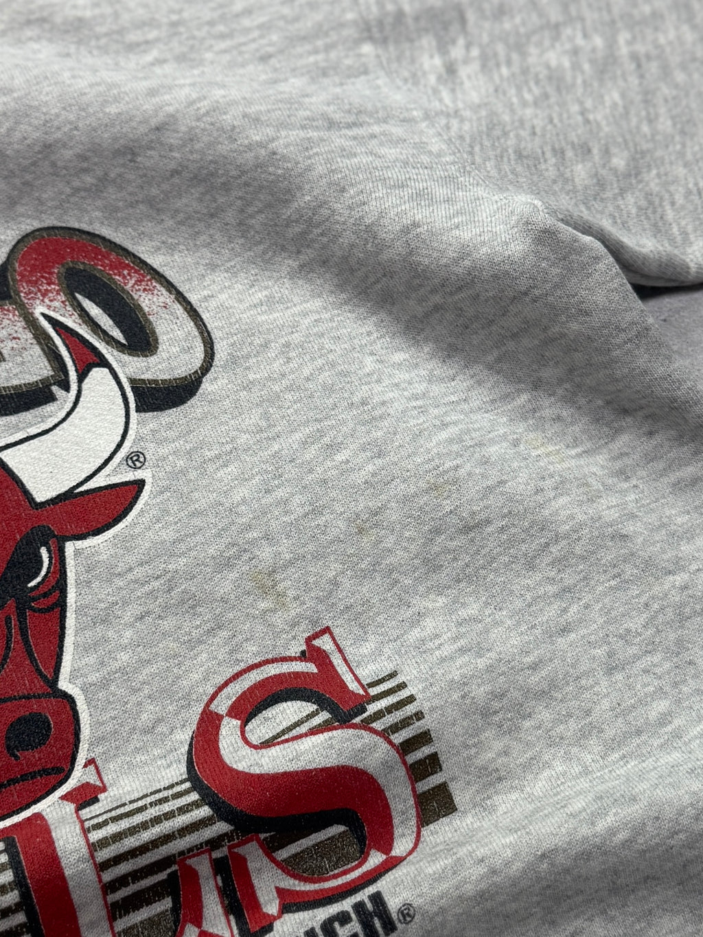Vintage 90s Chicago Bulls NBA Logo Sweater (M)