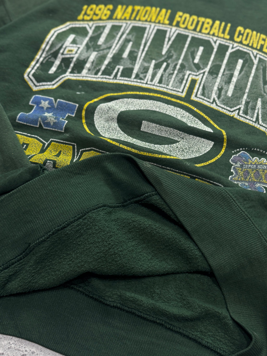 Vintage 1996 Greenbay Packers NFL Super Bowl Sweater (XL)