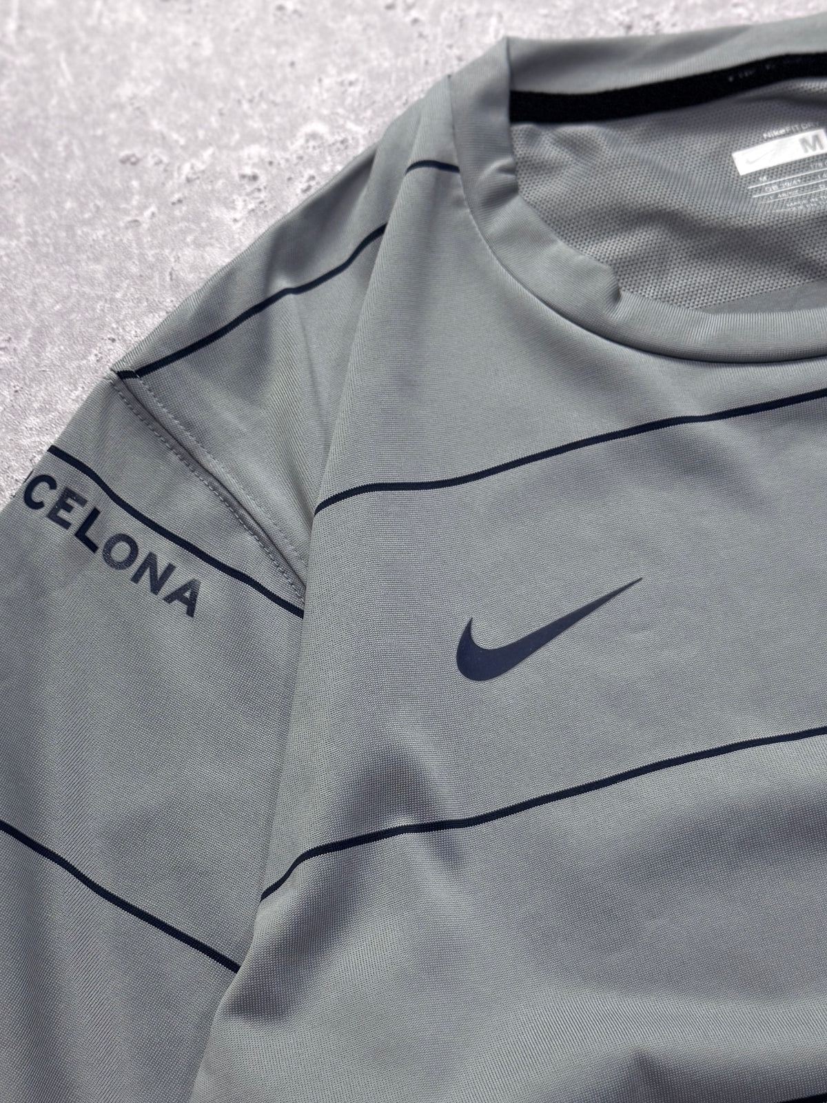 Vintage 2000s Nike X Barcelona FC Training Jersey (M)