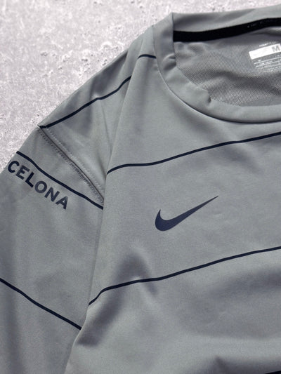 Vintage 2000s Nike X Barcelona FC Training Jersey (M)
