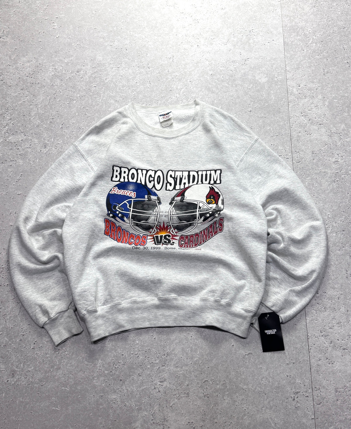 Vintage 1999 Denver Broncos Vs St Louis Cardinals NFL Helmet Sweater (L)