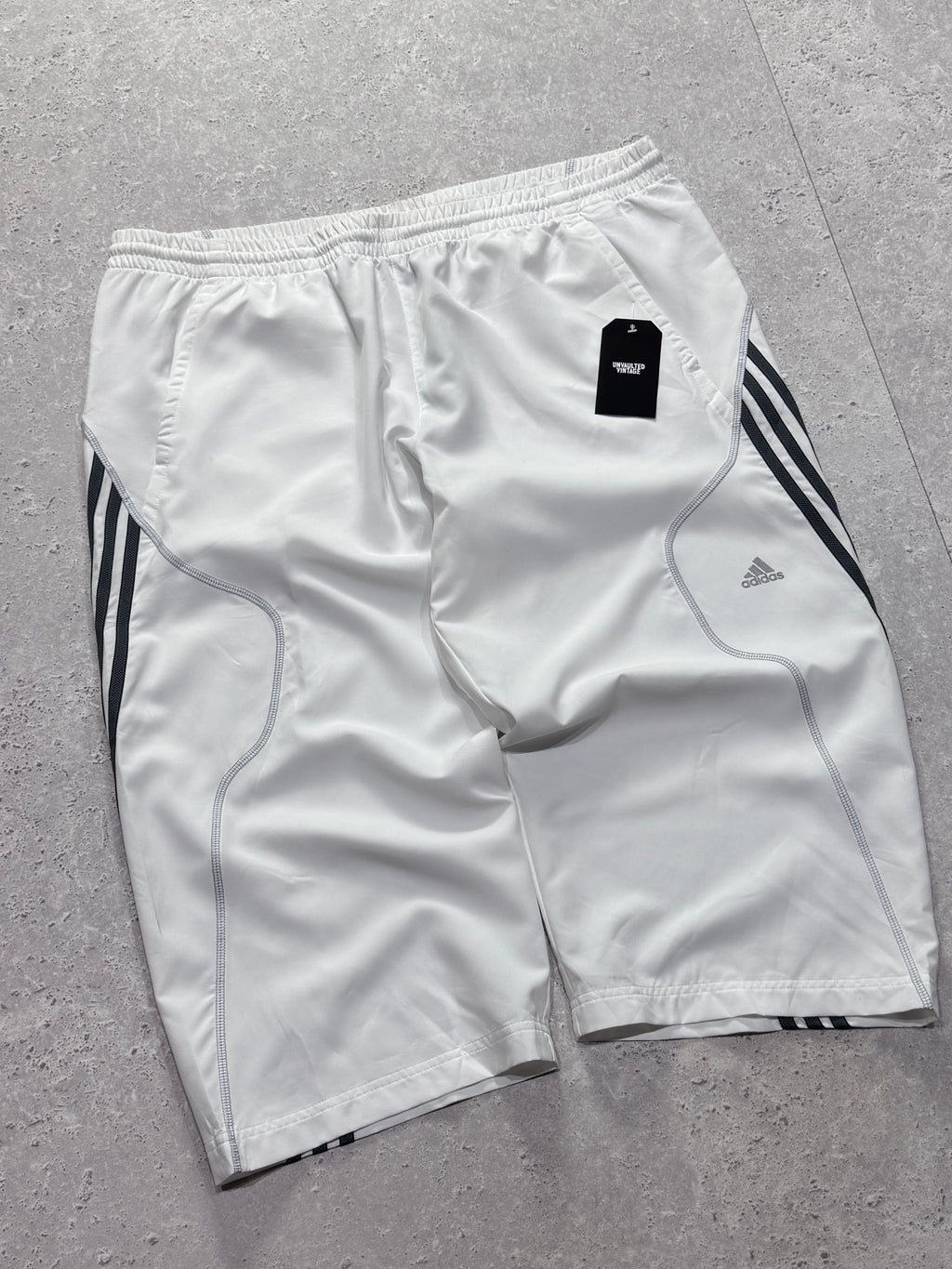 Vintage 2000s Adidas 3/4 Track Shorts (XL)