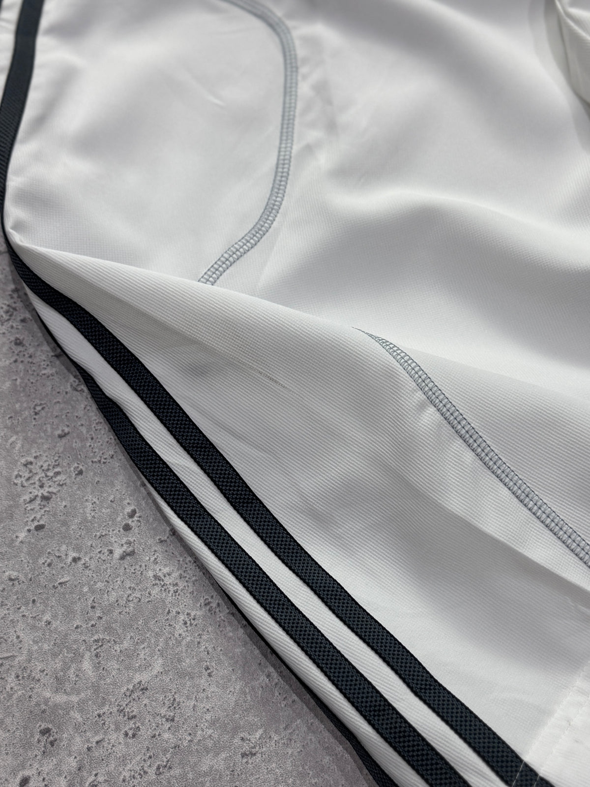 Vintage 2000s Adidas 3/4 Track Shorts (XL)
