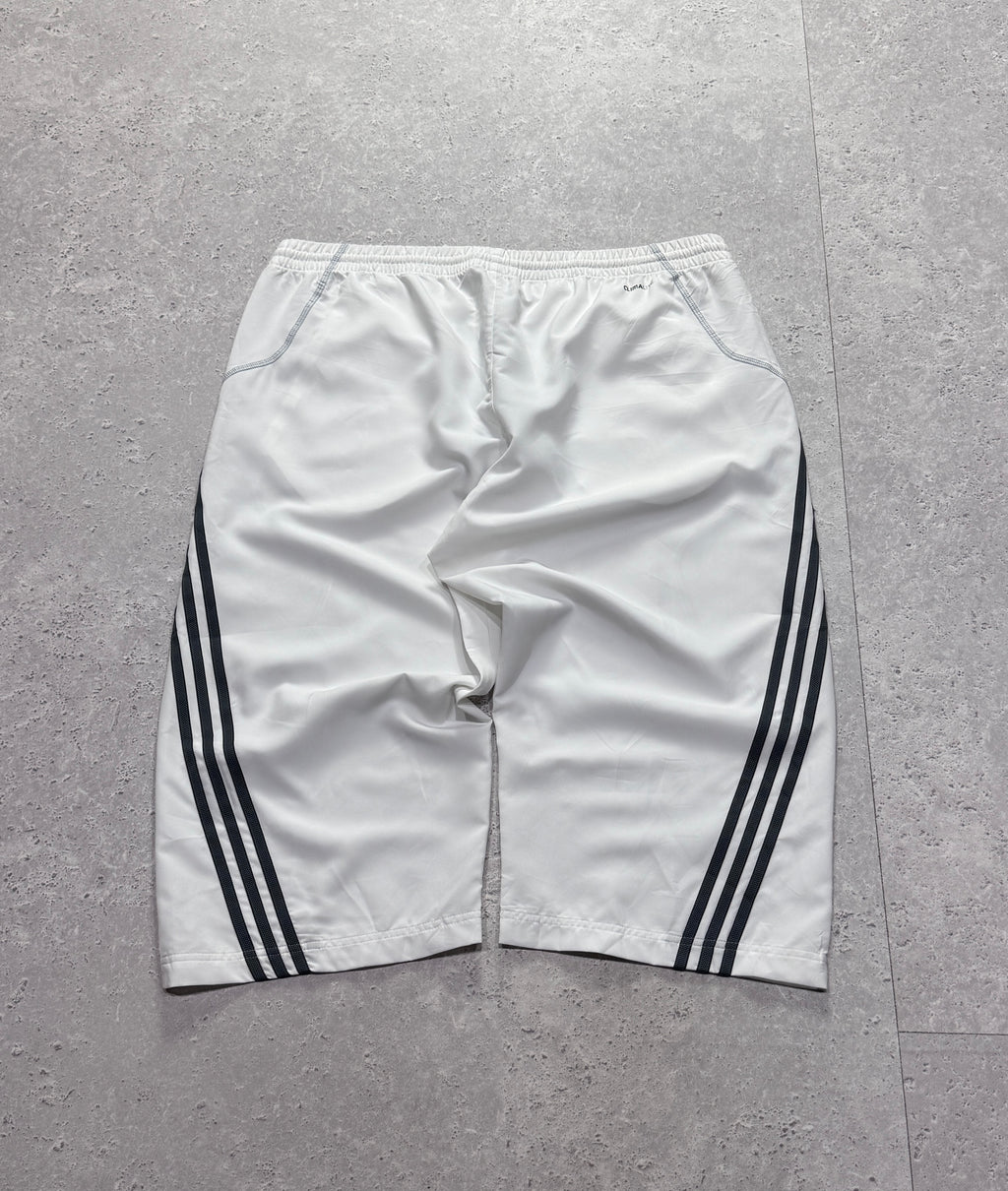Vintage 2000s Adidas 3/4 Track Shorts (XL)