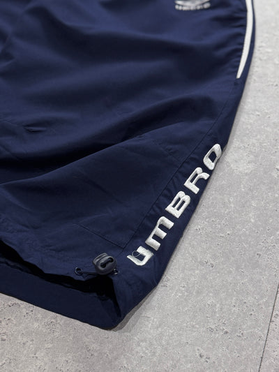 Vintage 2000s Umbro Spellout 3/4 Track Shorts (M)