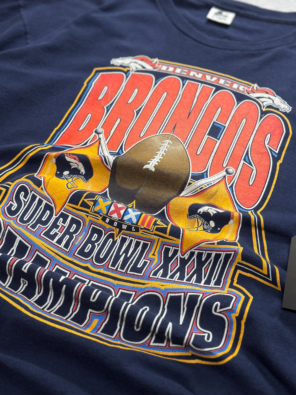 Vintage 90s Denver Broncos NFL Superbowl Tee (XL)