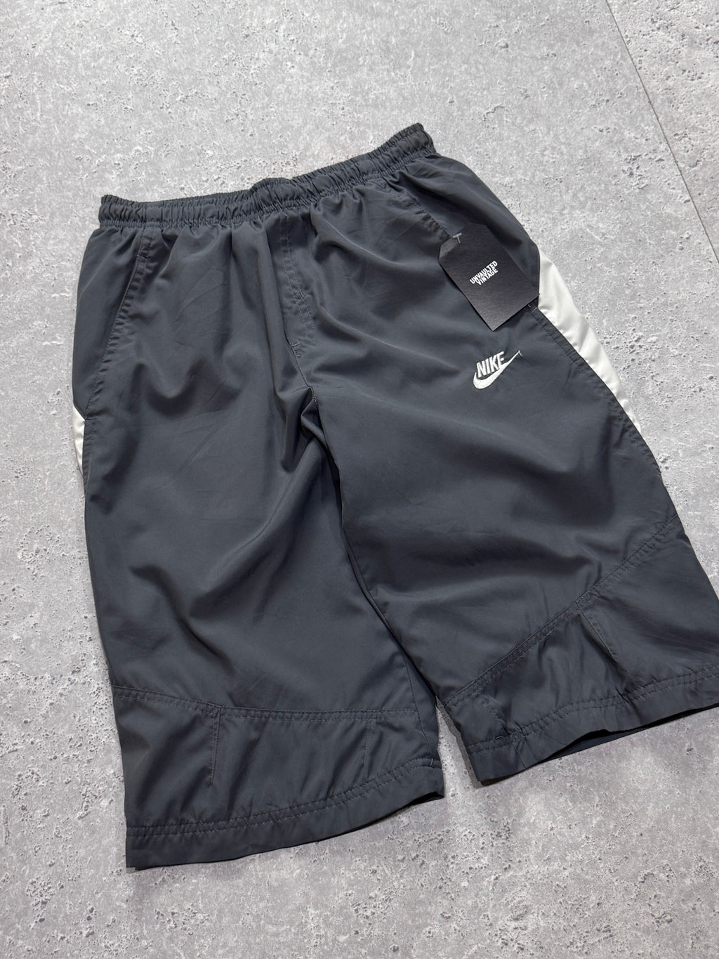 Vintage 2000s Nike Just Do It Track Shorts (M)