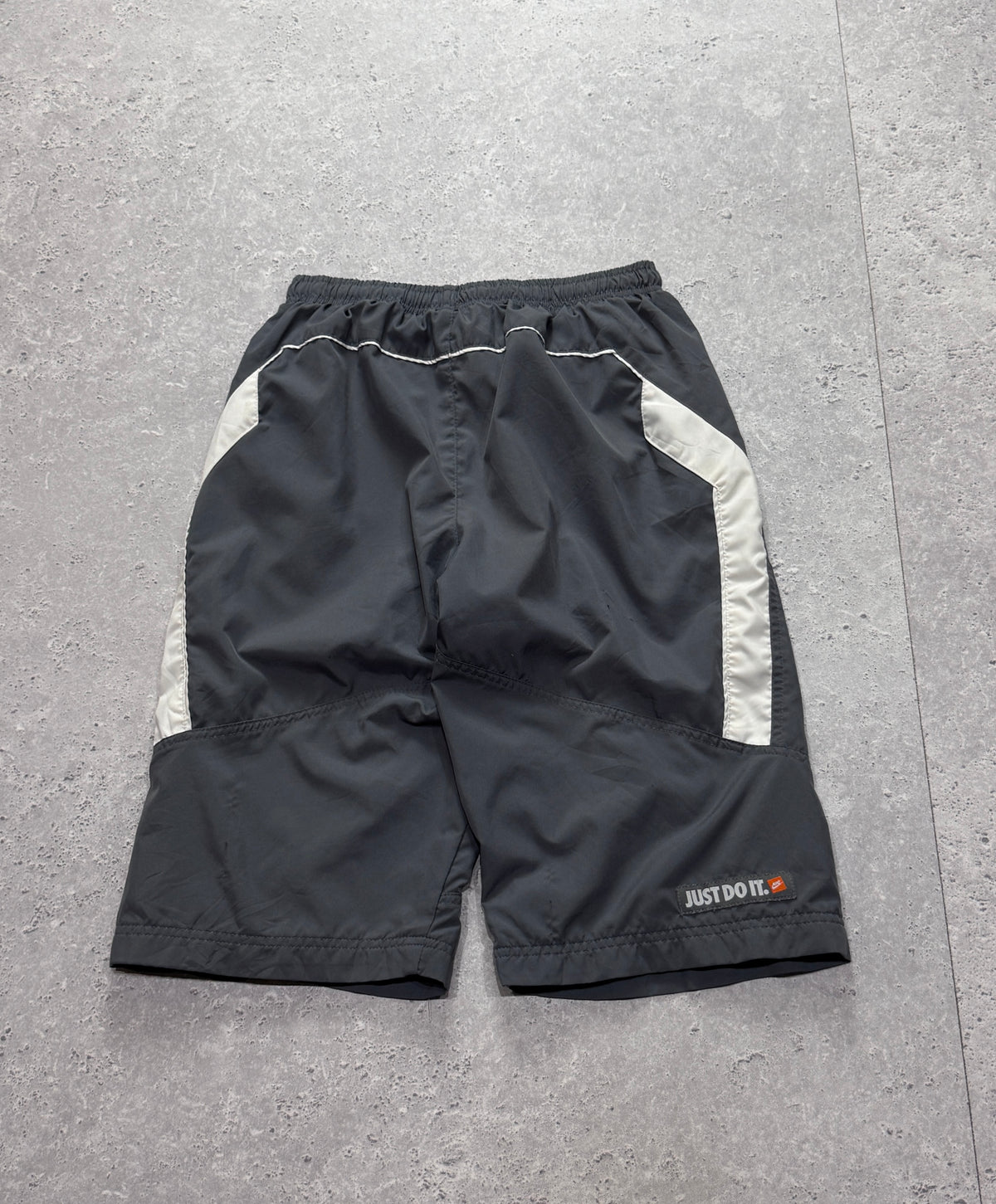 Vintage 2000s Nike Just Do It Track Shorts (M)