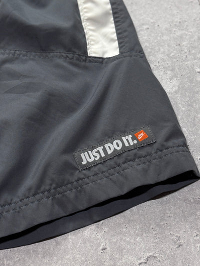Vintage 2000s Nike Just Do It Track Shorts (M)