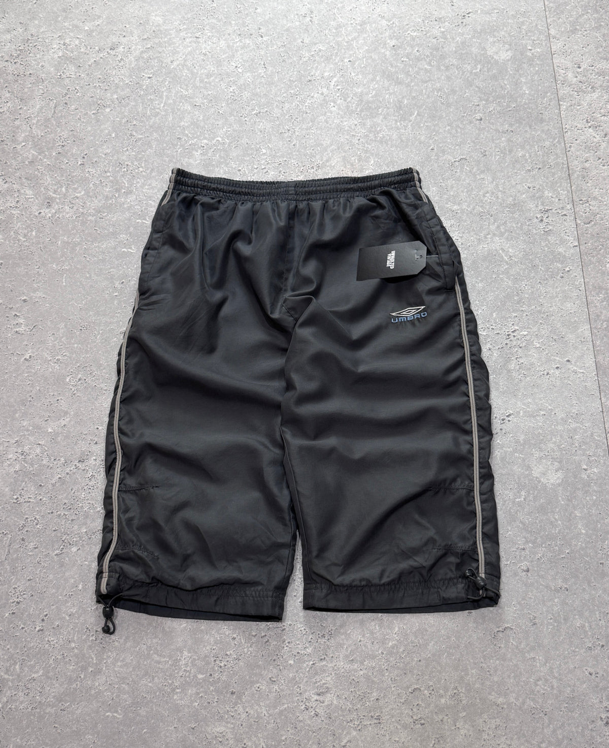 Vintage 2000s Umbro Track Shorts (M)