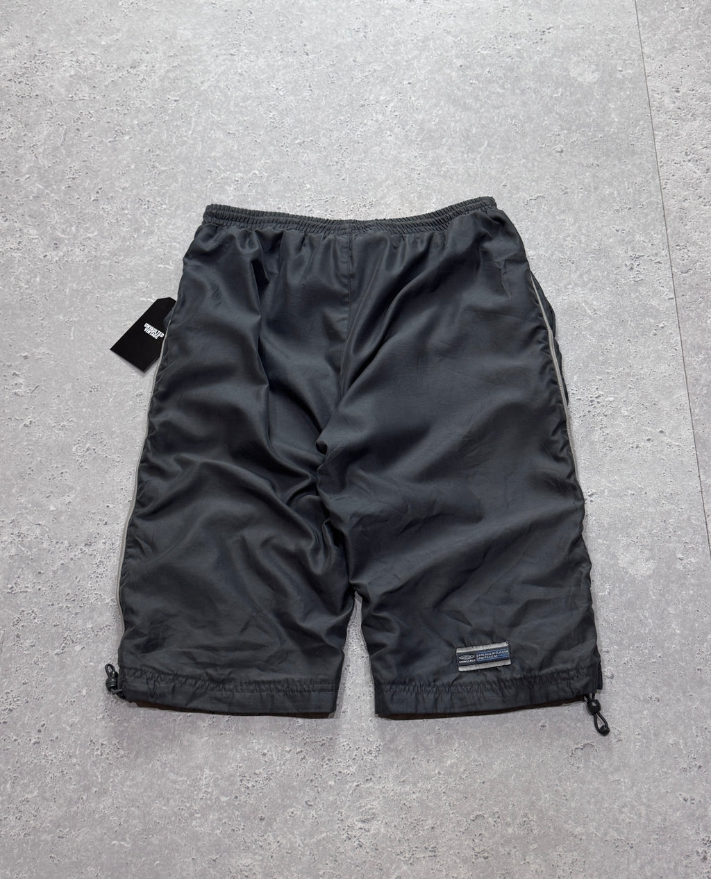 Vintage 2000s Umbro Track Shorts (M)