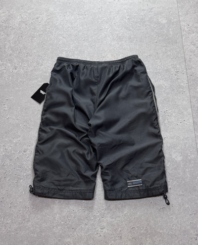 Vintage 2000s Umbro Track Shorts (M)
