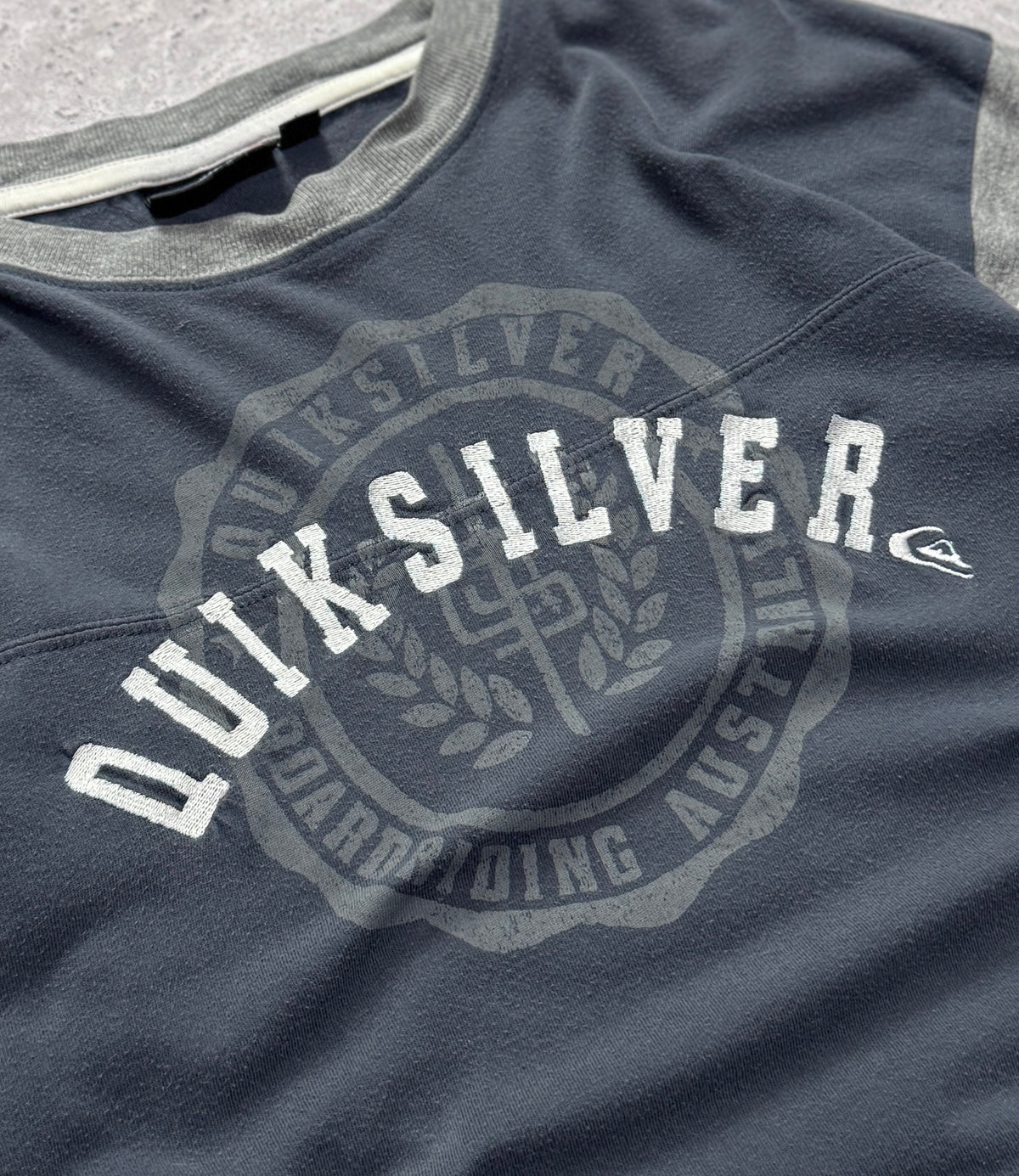 Vintage Y2K Quiksilver Long Sleeve Tee (M)