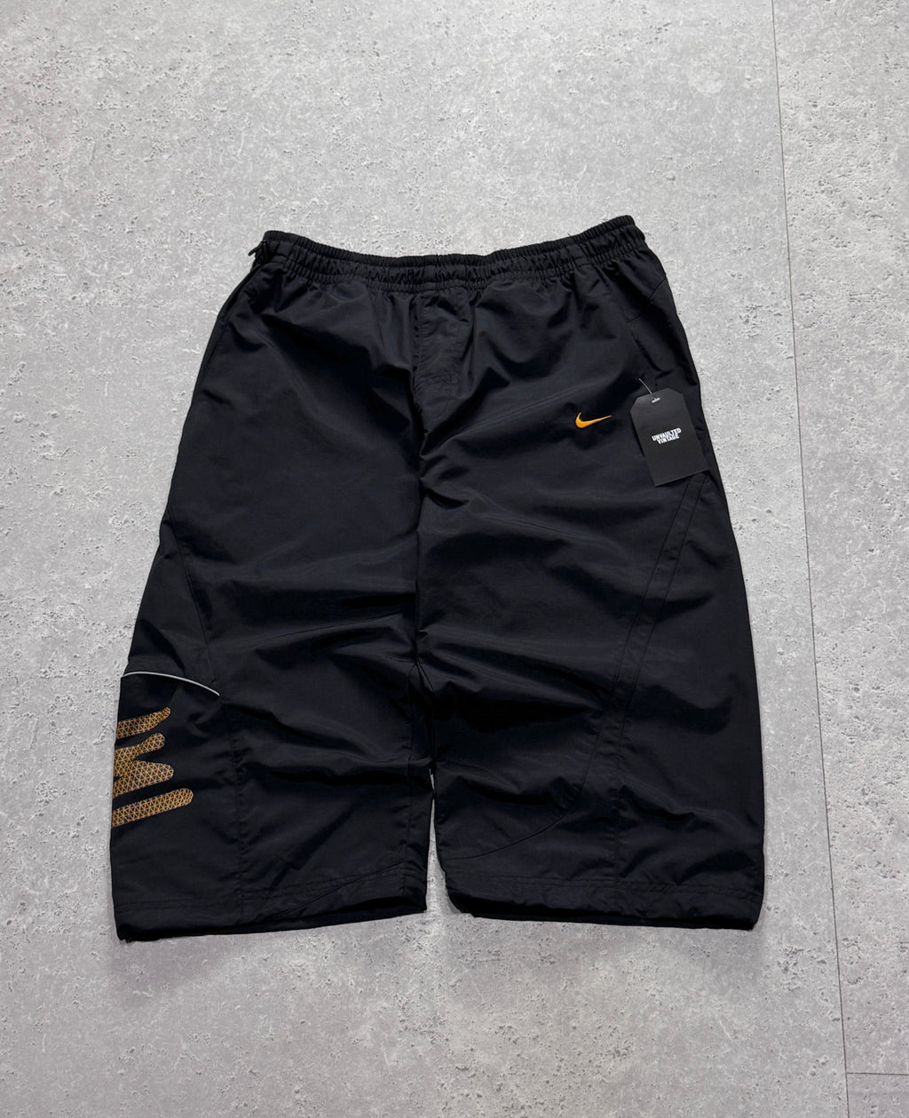 Vintage 2000s Nike Shox 3/4 Track Shorts (L)