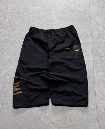 Vintage 2000s Nike Shox 3/4 Track Shorts (L)