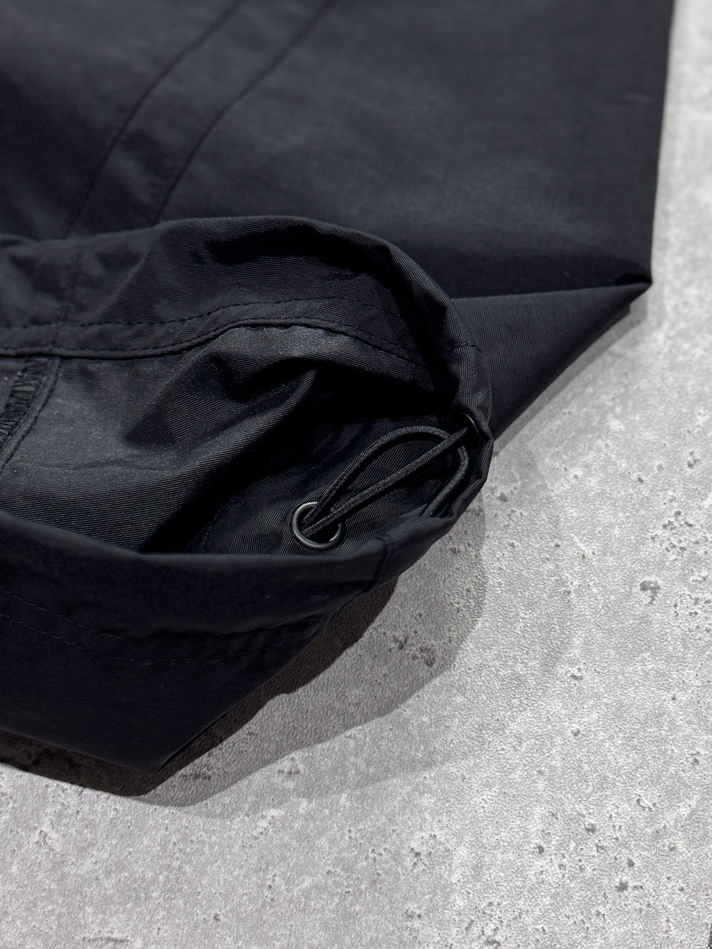 Vintage 2000s Nike Shox 3/4 Track Shorts (L)