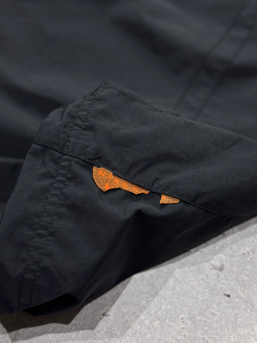 Vintage 2000s Nike Shox 3/4 Track Shorts (L)