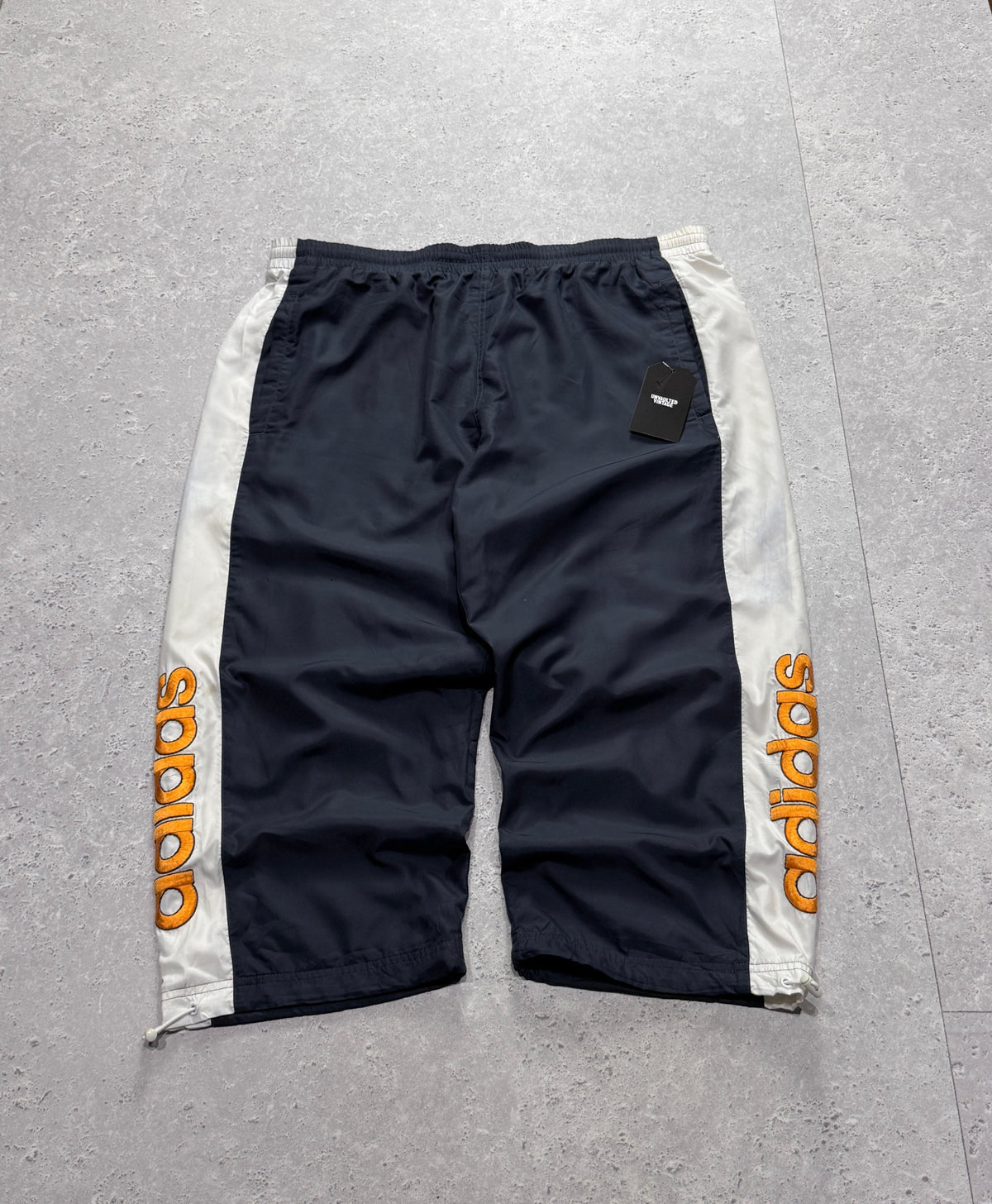 Vintage 2000s Adidas 3/4 Track Shorts (XL)