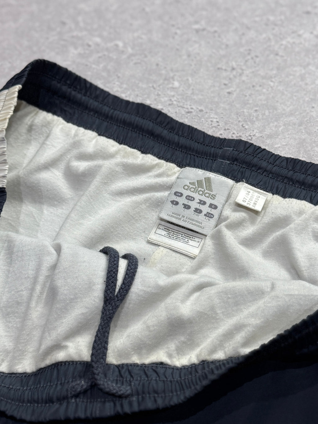 Vintage 2000s Adidas 3/4 Track Shorts (XL)
