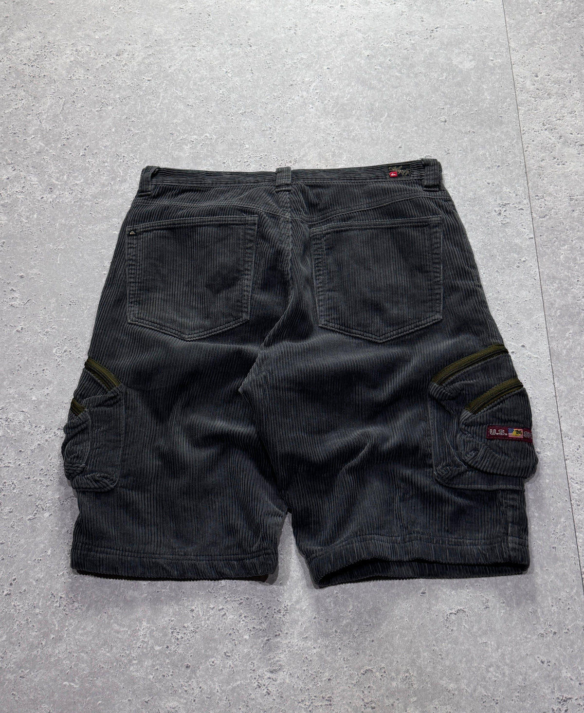 Vintage Y2K Quiksilver Corduroy Cargo Shorts (34”)