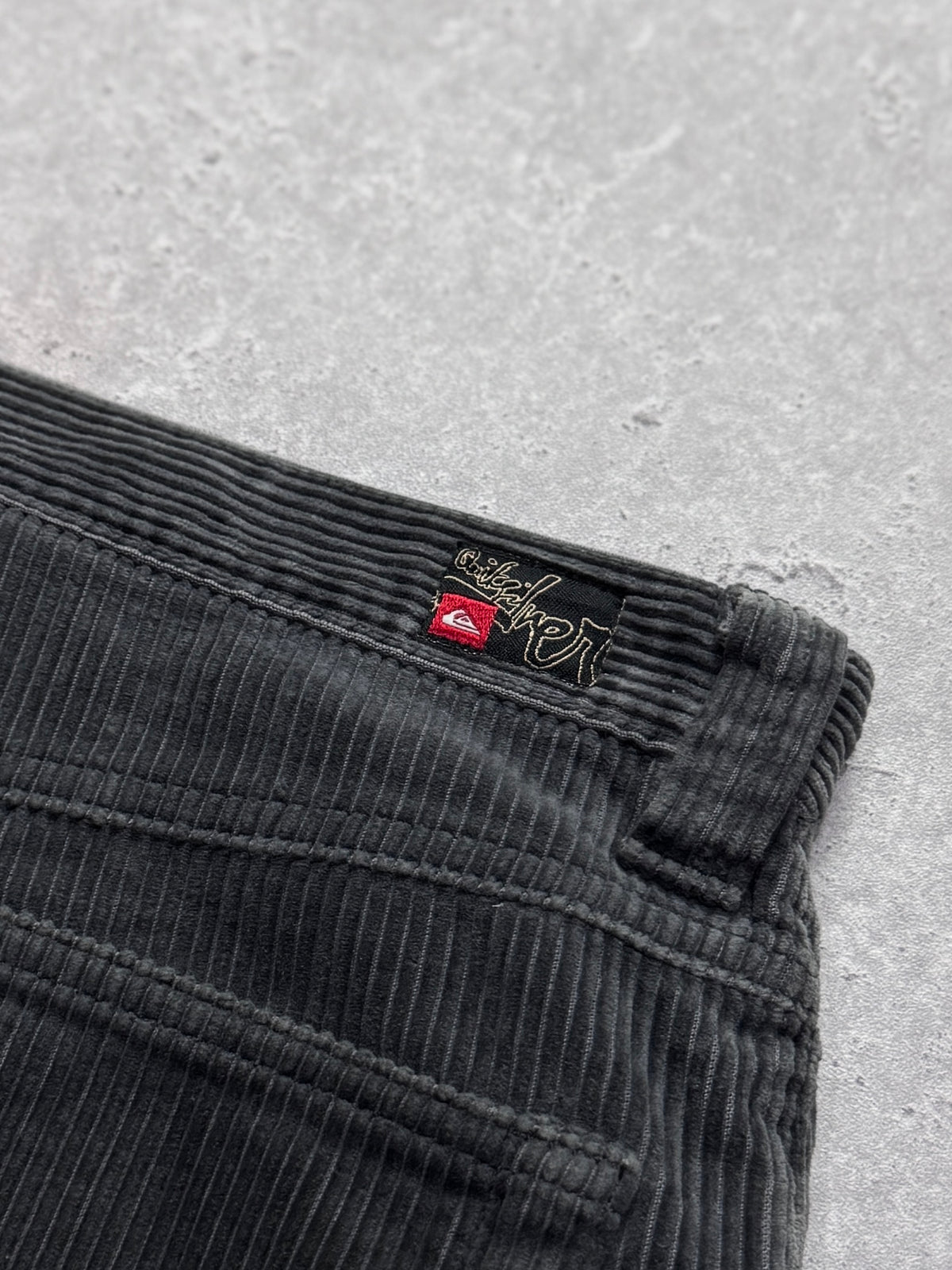 Vintage Y2K Quiksilver Corduroy Cargo Shorts (34”)