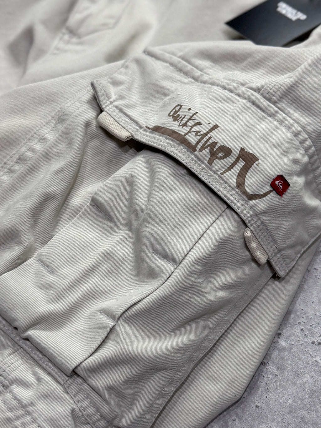 Vintage 2000s Quiksilver Cargo Shorts (32”)