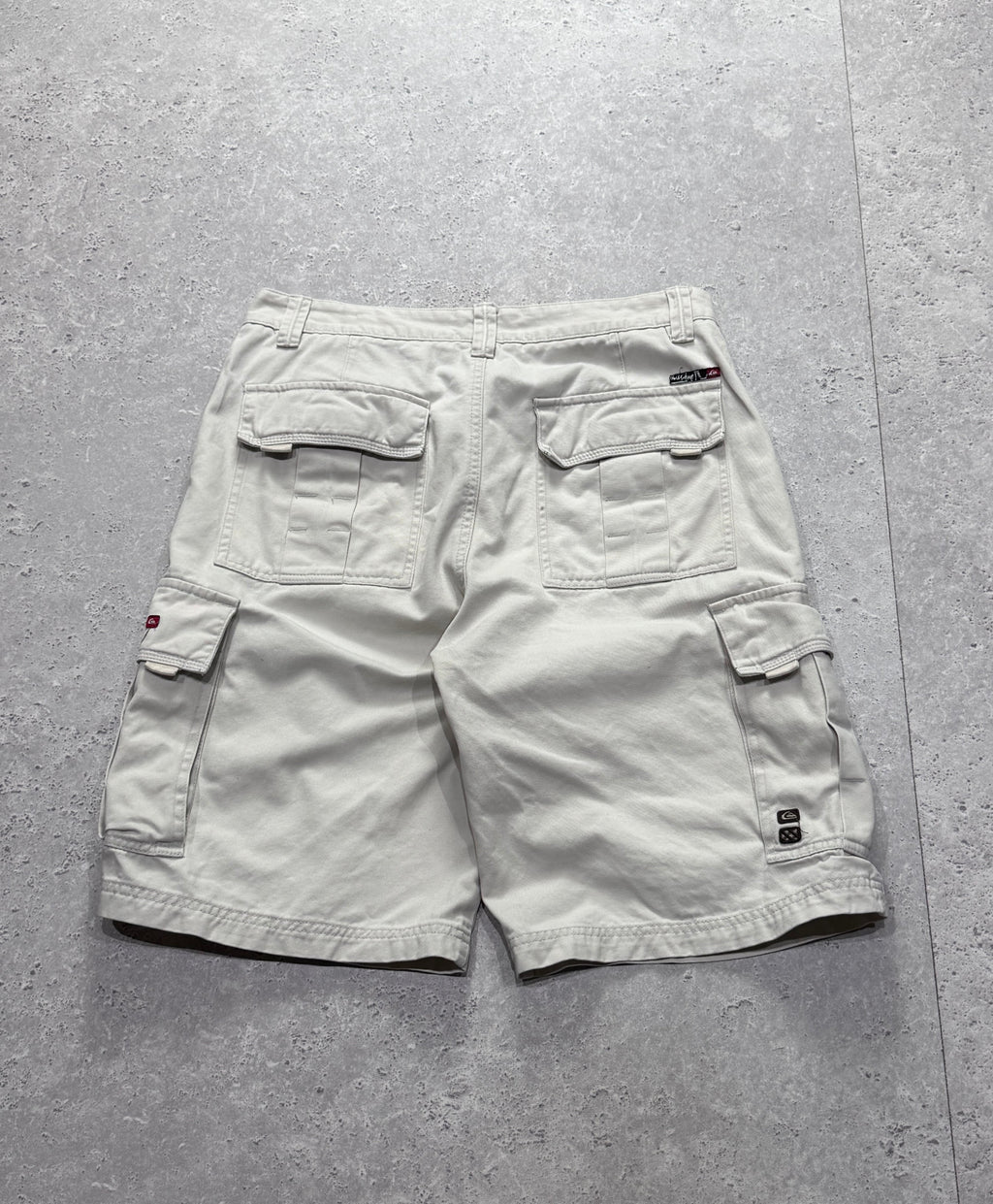 Vintage 2000s Quiksilver Cargo Shorts (32”)