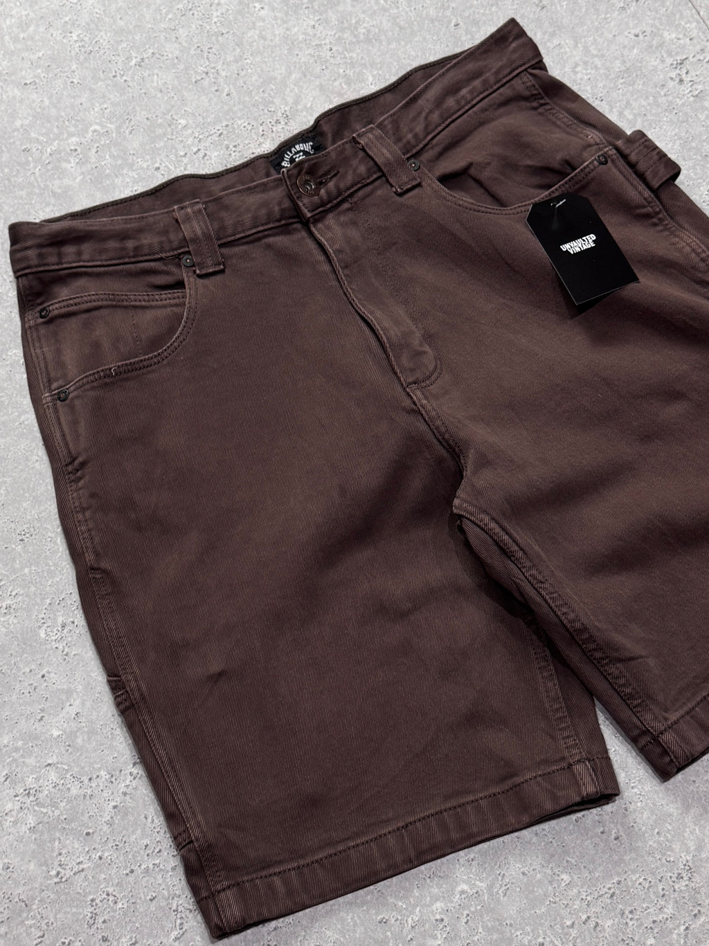 2000s Billabong Carpenter Shorts (34”)