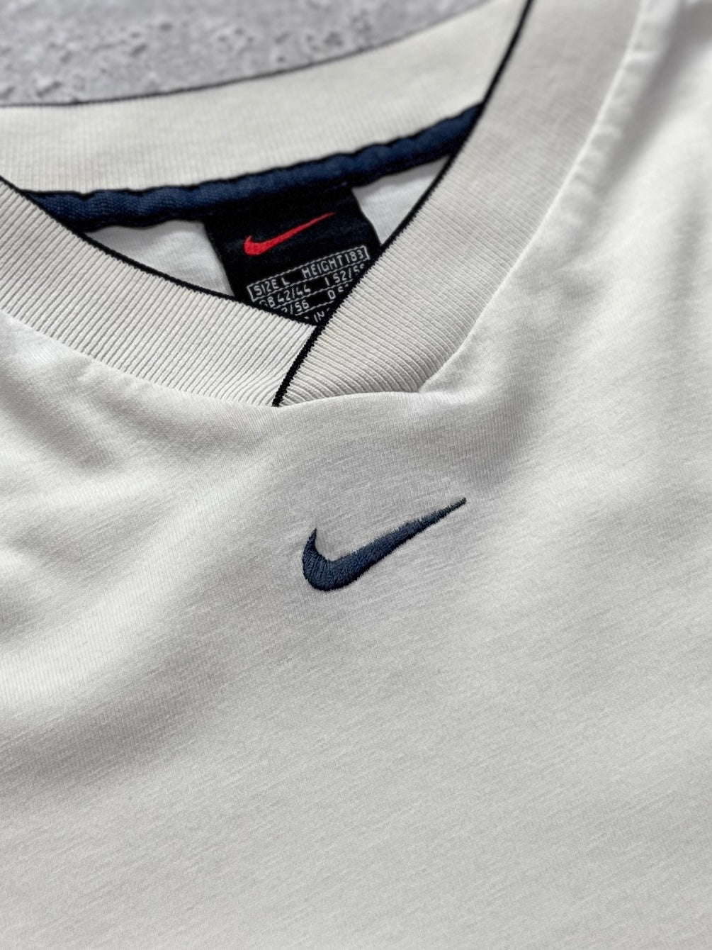 Vintage 2000s Nike Centre Swoosh Tee (L)