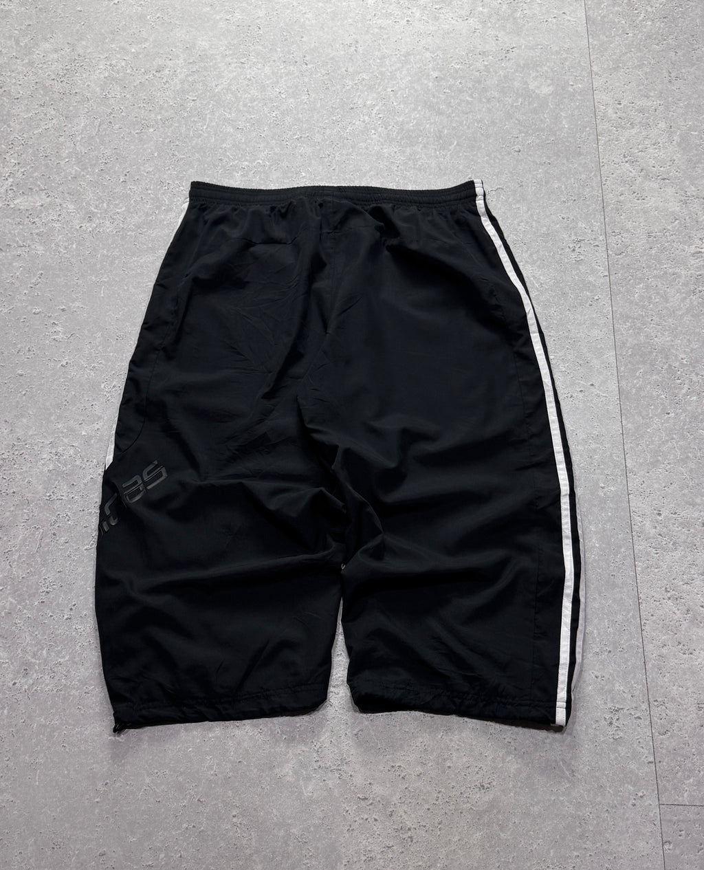 Vintage 2000s Adidas 3/4 Track Shorts (M)