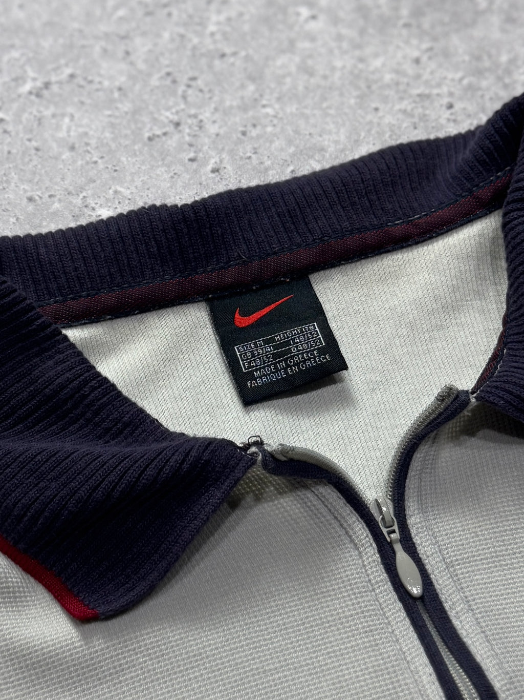 Vintage 2000s Nike Zip Up Polo Shirt (M)