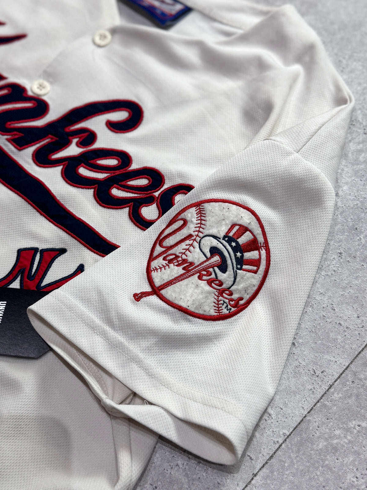 Vintage 2000s New York Yankees MLB Baseball Jersey (L)