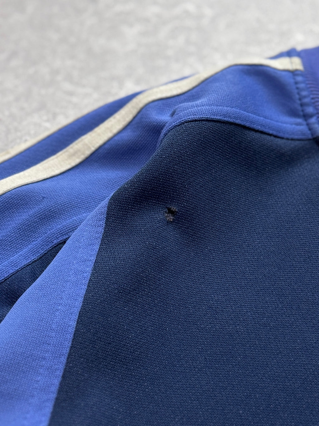 Vintage 2000s Adidas Pullover Sweater (L)