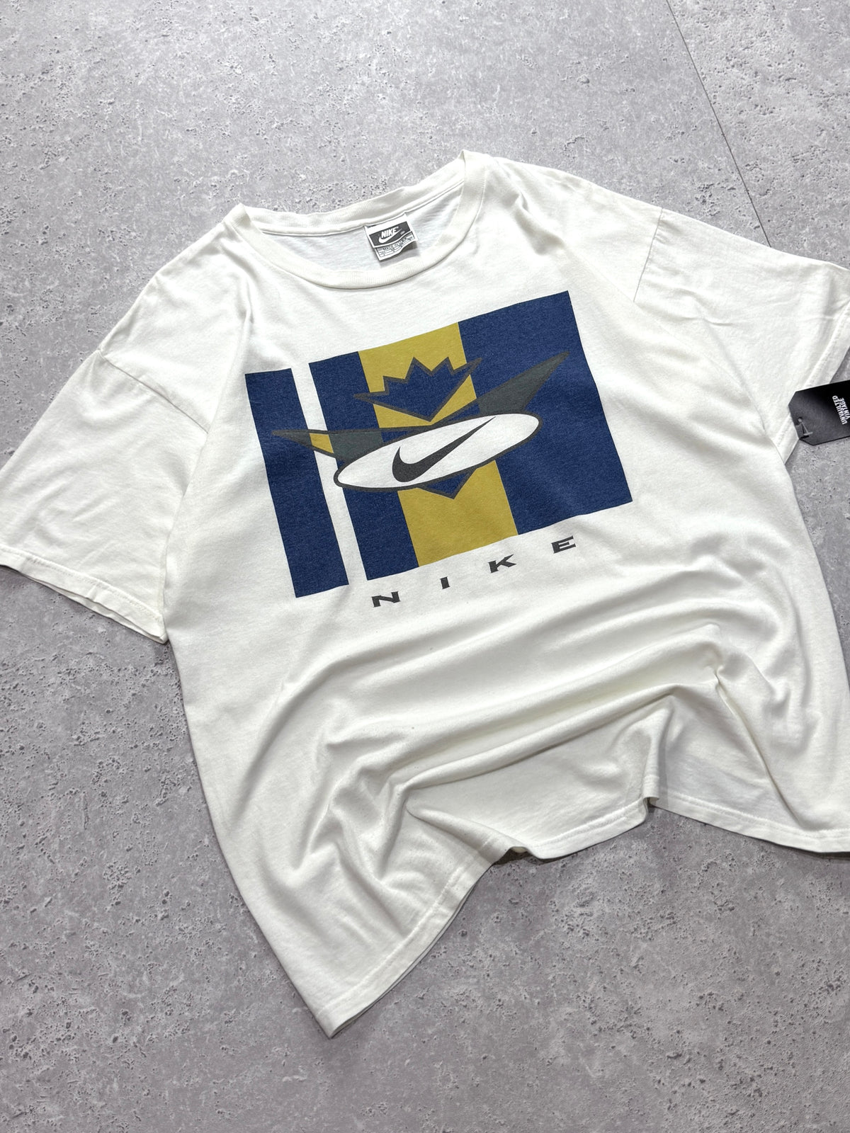 Vintage 90s Nike Geometric Logo Tee (L)