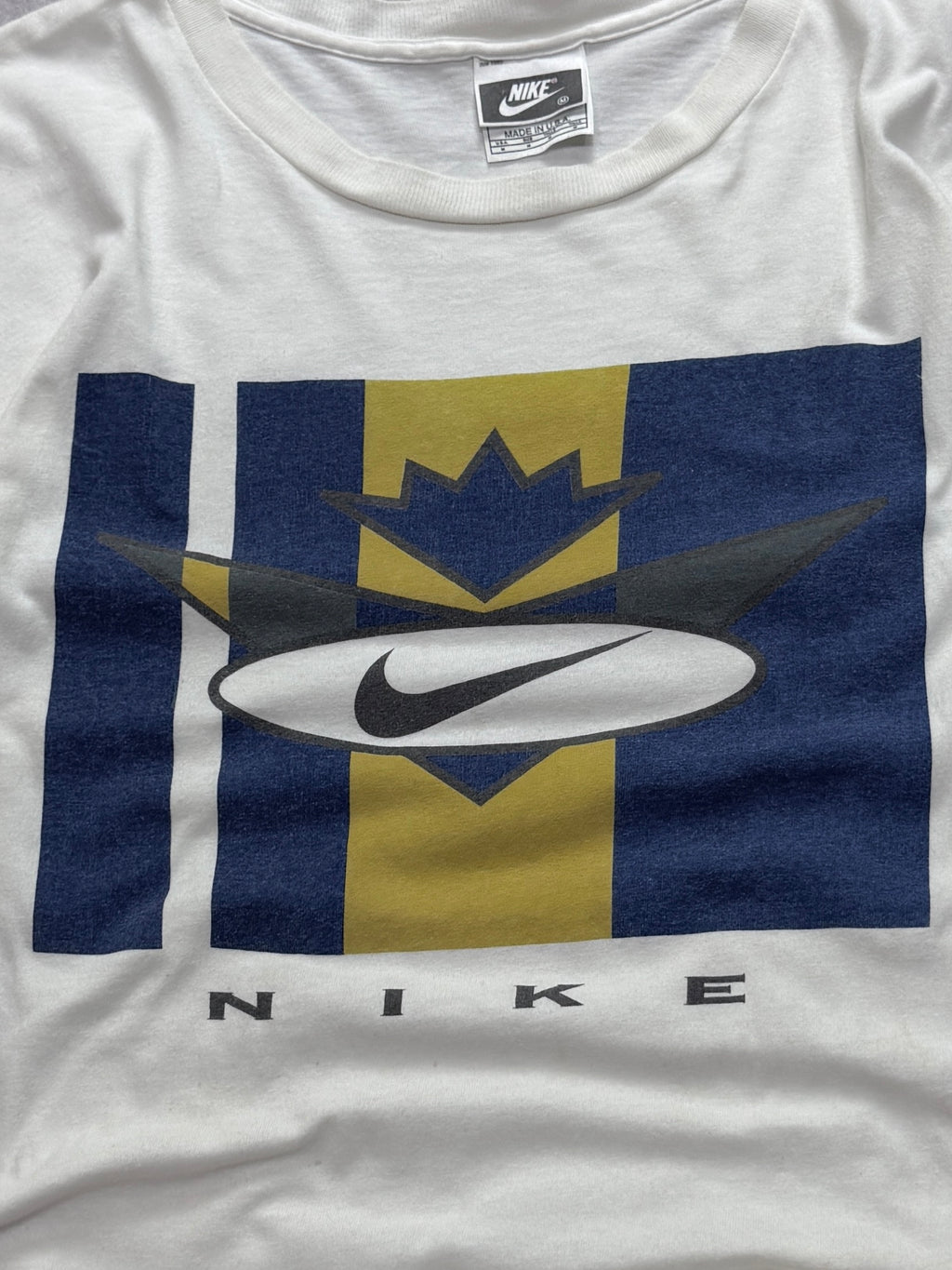 Vintage 90s Nike Geometric Logo Tee (L)