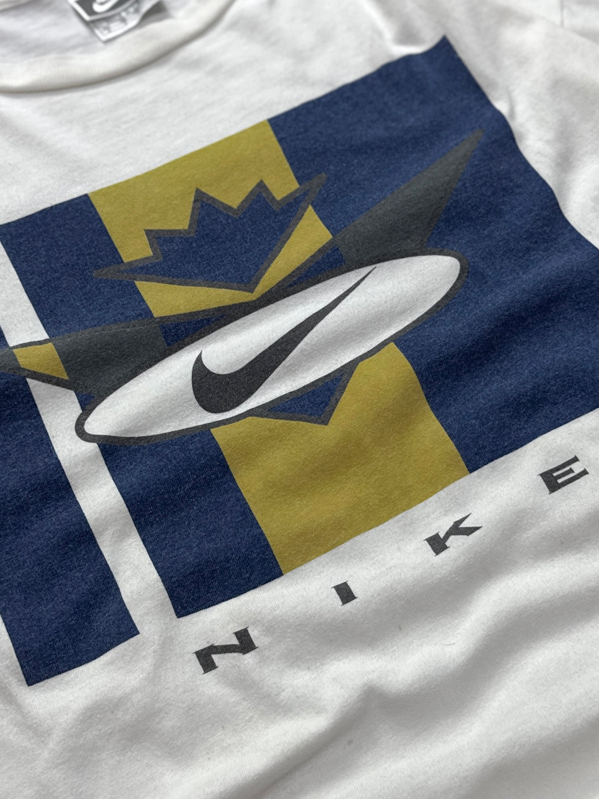 Vintage 90s Nike Geometric Logo Tee (L)