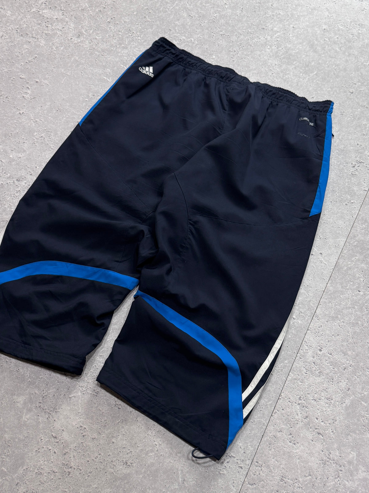 Vintage 2000s Adidas 3/4 Track Shorts (M)