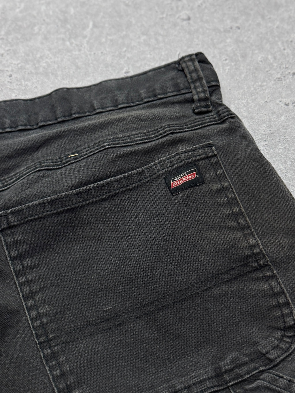 Vintage 2000s Dickies Workwear Carpenter Shorts (36”)