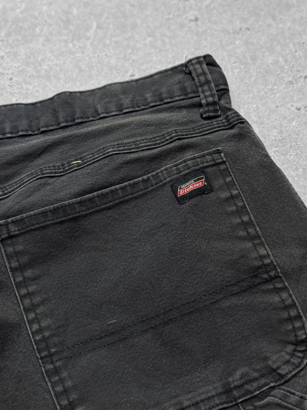 Vintage 2000s Dickies Workwear Carpenter Shorts (36”)
