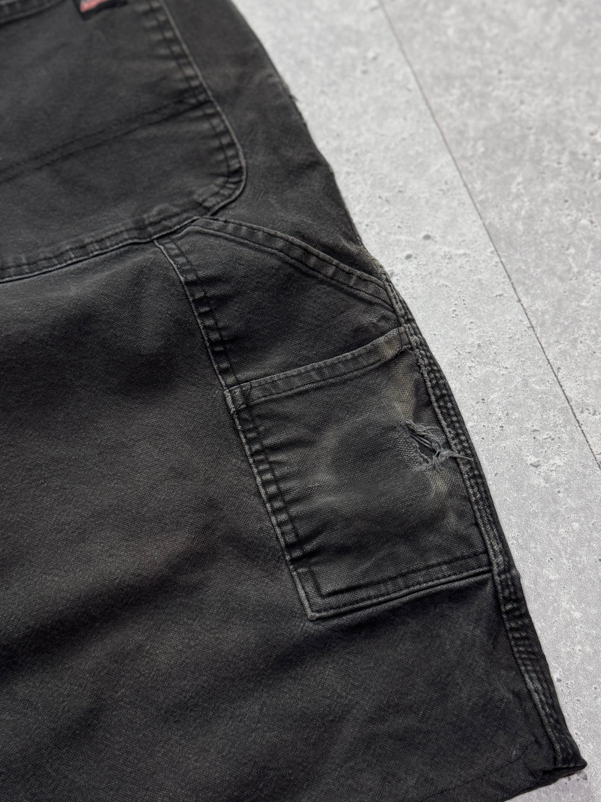 Vintage 2000s Dickies Workwear Carpenter Shorts (36”)