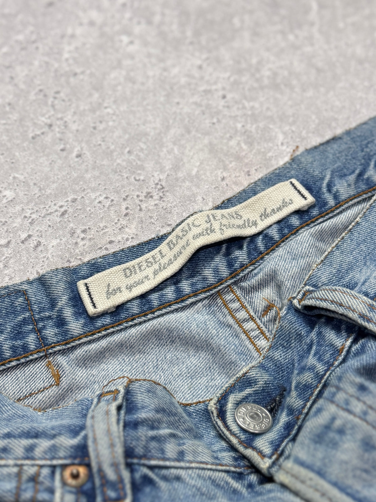 Vintage Y2K Diesel Denim Industry Jorts (32”)