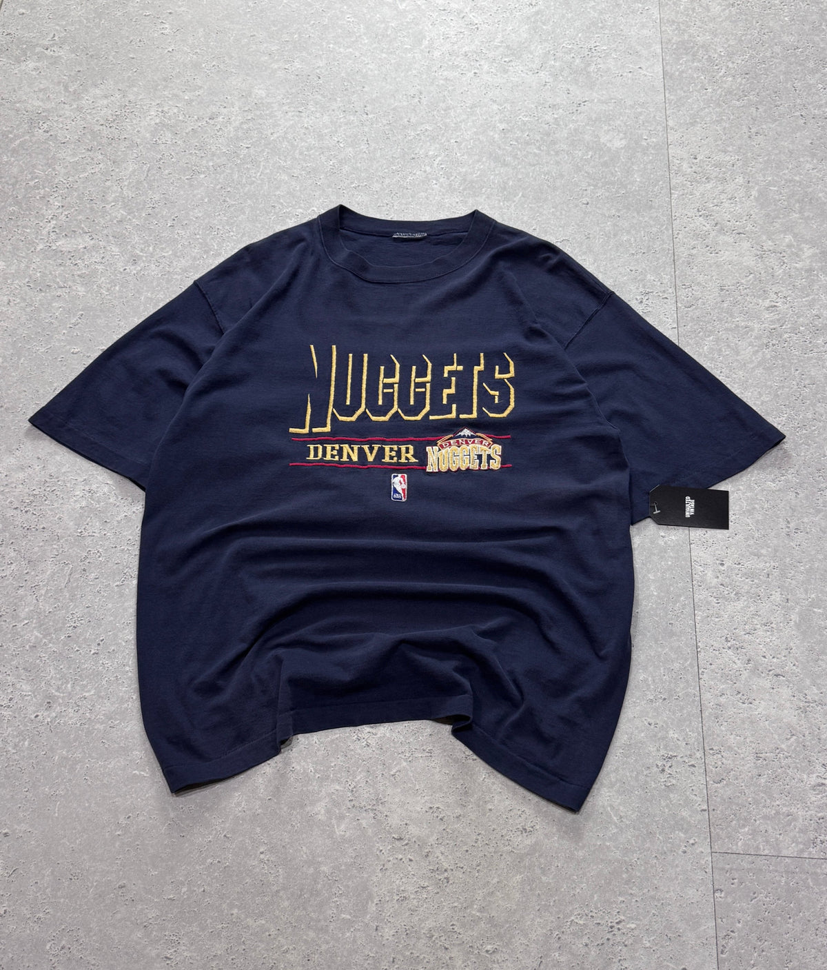 Vintage 90s Denver Nuggets Embroidered NBA Tee (XL)