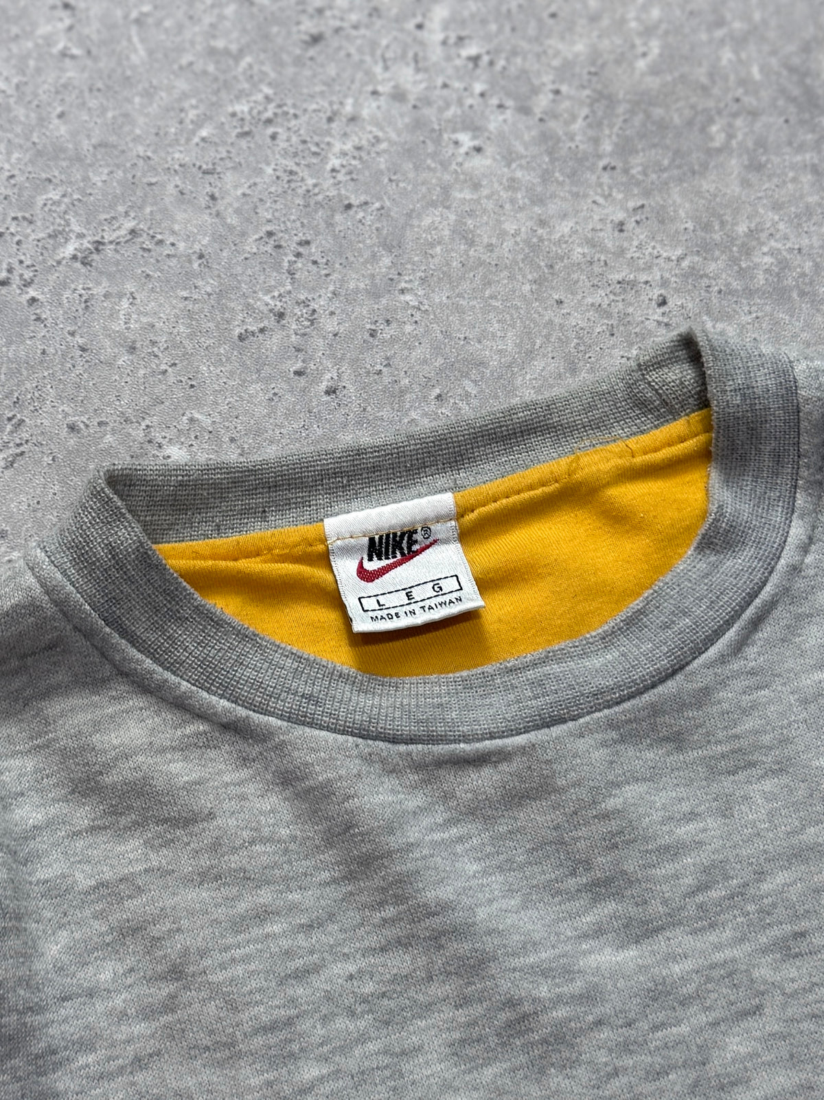 Vintage 90s Nike Embroidered Swoosh Sweater (M)