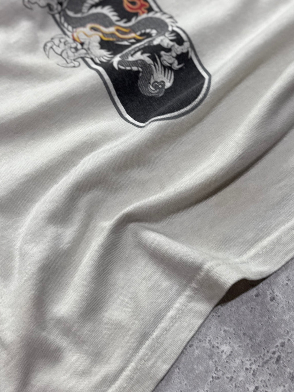 Vintage 2000s Dragon Graphic Tee (M)