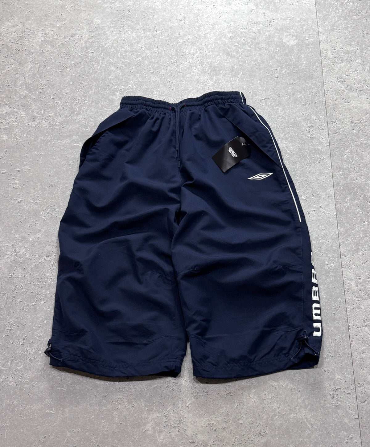 2000s Umbro Spellout 3/4 Track Shorts (S)